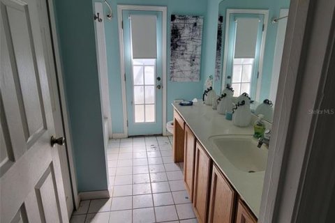 House in Jacksonville, Florida 4 bedrooms, 192.31 sq.m. № 1902487 - photo 15
