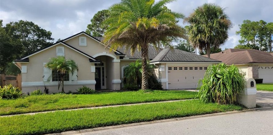 House in Jacksonville, Florida 4 bedrooms, 192.31 sq.m. № 1902487