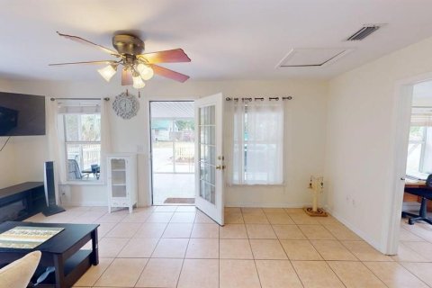 Villa ou maison à vendre à Sarasota, Floride: 2 chambres, 94.39 m2 № 2130914 - photo 13