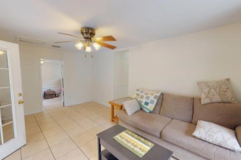 Villa ou maison à vendre à Sarasota, Floride: 2 chambres, 94.39 m2 № 2130914 - photo 9