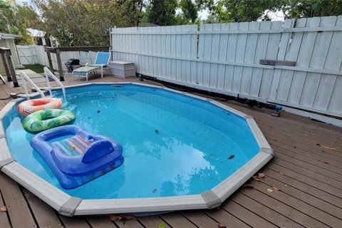 Villa ou maison à vendre à Sarasota, Floride: 2 chambres, 94.39 m2 № 2130914 - photo 4