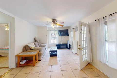 Villa ou maison à vendre à Sarasota, Floride: 2 chambres, 94.39 m2 № 2130914 - photo 6