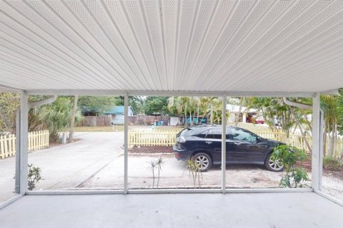 Villa ou maison à vendre à Sarasota, Floride: 2 chambres, 94.39 m2 № 2130914 - photo 23