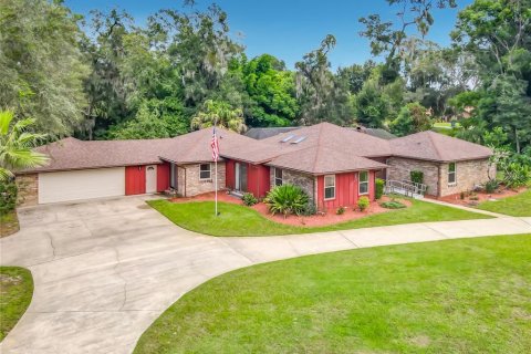 House in DeLand, Florida 4 bedrooms, 247.31 sq.m. № 2347745