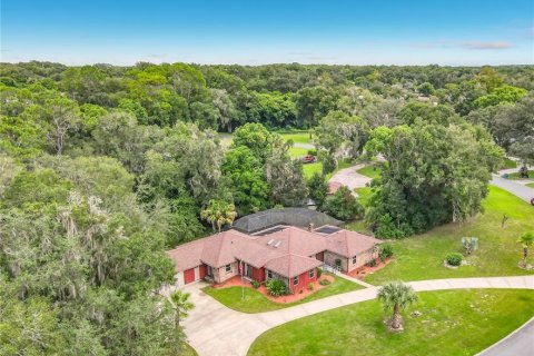 House in DeLand, Florida 4 bedrooms, 247.31 sq.m. № 2347745 - photo 3