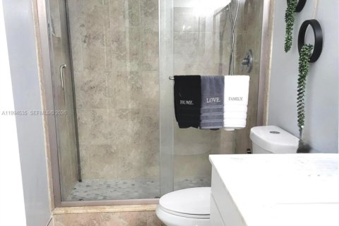 Condominio en alquiler en Coral Springs, Florida, 2 dormitorios, 99.41 m2 № 2056383 - foto 20