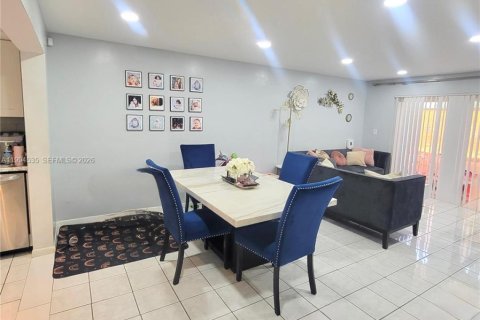 Condominio en alquiler en Coral Springs, Florida, 2 dormitorios, 99.41 m2 № 2056383 - foto 21