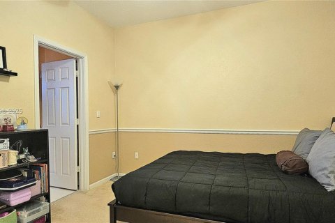 Touwnhouse à vendre à Tamarac, Floride: 3 chambres, 132.66 m2 № 1953030 - photo 17