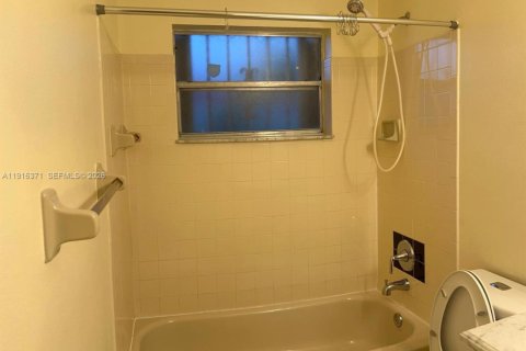 Propiedad comercial en alquiler en Homestead, Florida, 154.31 m2 № 2054912 - foto 15