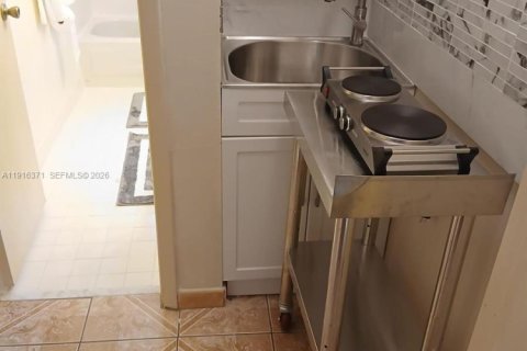 Propiedad comercial en alquiler en Homestead, Florida, 154.31 m2 № 2054912 - foto 18