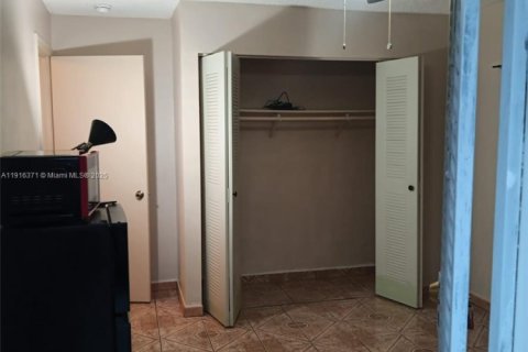 Propiedad comercial en alquiler en Homestead, Florida, 154.31 m2 № 2054912 - foto 7