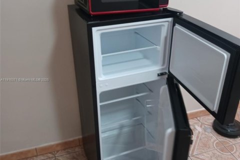 Propiedad comercial en alquiler en Homestead, Florida, 154.31 m2 № 2054912 - foto 9