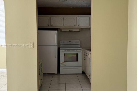 Снять в аренду кондоминиум в Бока-Ратон, Флорида 1 спальня, 66.89м2, № 2035082 - фото 8