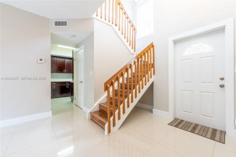 Touwnhouse à louer à Hialeah, Floride: 2 chambres, 122.26 m2 № 2077986 - photo 8