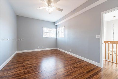 Touwnhouse à louer à Hialeah, Floride: 2 chambres, 122.26 m2 № 2077986 - photo 29