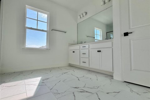 Casa en alquiler en Orlando, Florida, 4 dormitorios, 233.09 m2 № 1821005 - foto 5