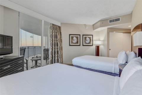 Condo in Sunny Isles Beach, Florida, 2 bedrooms № 2189274 - photo 30