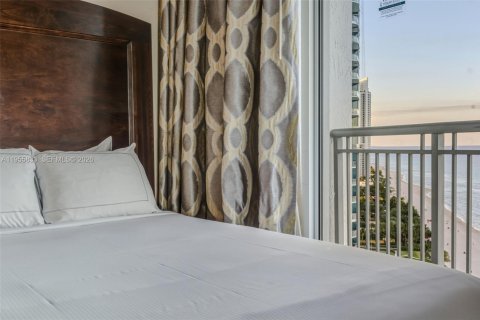 Condo in Sunny Isles Beach, Florida, 2 bedrooms № 2189274 - photo 29