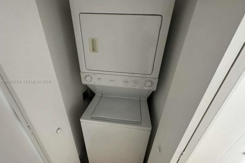 Copropriété à vendre à Miami, Floride: 59.27 m2 № 2042040 - photo 15