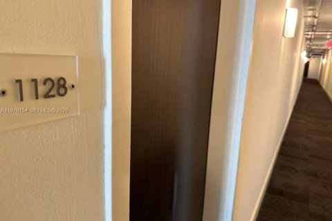 Copropriété à vendre à Miami, Floride: 59.27 m2 № 2042040 - photo 8