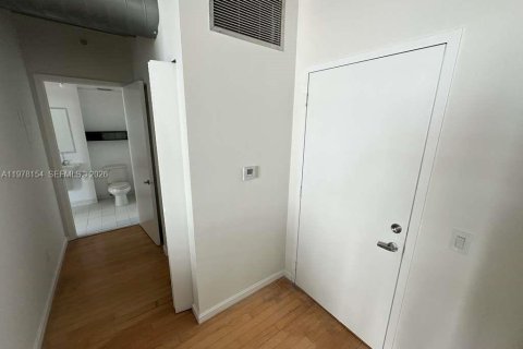 Copropriété à vendre à Miami, Floride: 59.27 m2 № 2042040 - photo 14