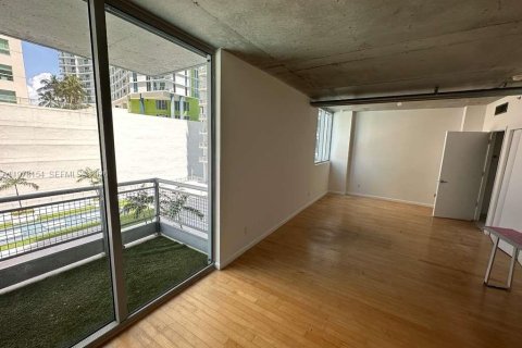 Copropriété à vendre à Miami, Floride: 59.27 m2 № 2042040 - photo 11