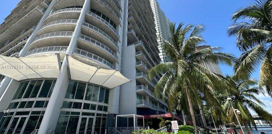 Studio à Condo à Miami, Floride  № 2042040