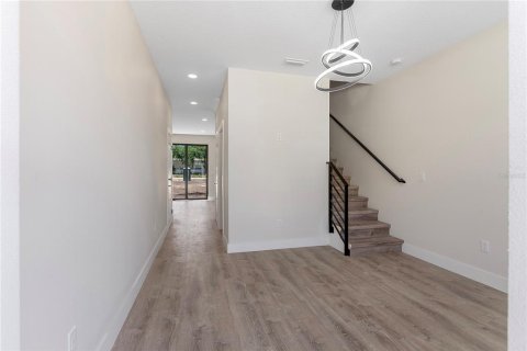 Touwnhouse à louer à Tampa, Floride: 4 chambres, 199.09 m2 № 2415423 - photo 6