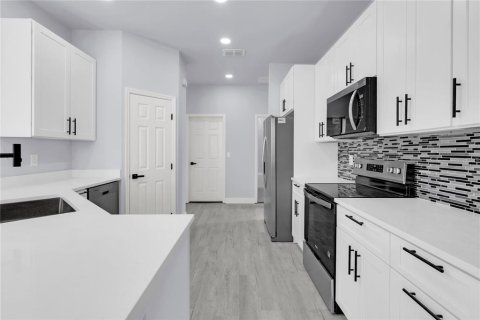 Villa ou maison à vendre à Kissimmee, Floride: 4 chambres, 206.61 m2 № 2295232 - photo 11
