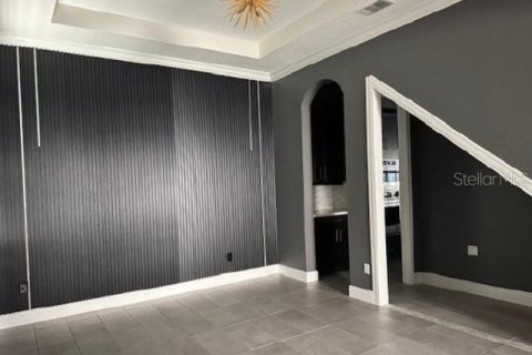 House in Orlando, Florida 4 bedrooms, 333.7 sq.m. № 2226755 - photo 5