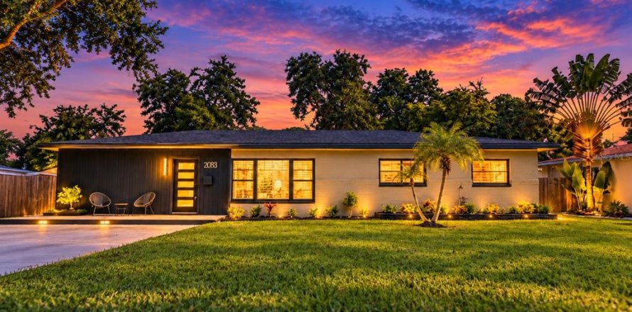 Villa ou maison à Saint Petersburg, Floride 3 chambres, 142.42 m2 № 2406844