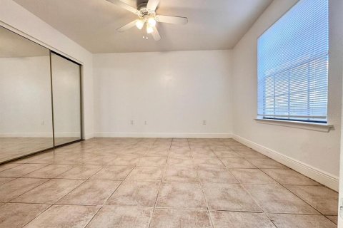 Condominio en alquiler en Kissimmee, Florida, 2 dormitorios, 89.84 m2 № 1895167 - foto 3