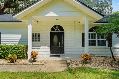 House in Windermere, Florida 4 bedrooms, 314.94 sq.m. № 2104586 - photo 4