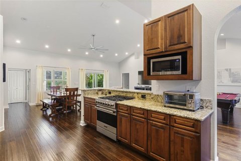 House in Windermere, Florida 4 bedrooms, 314.94 sq.m. № 2104586 - photo 15