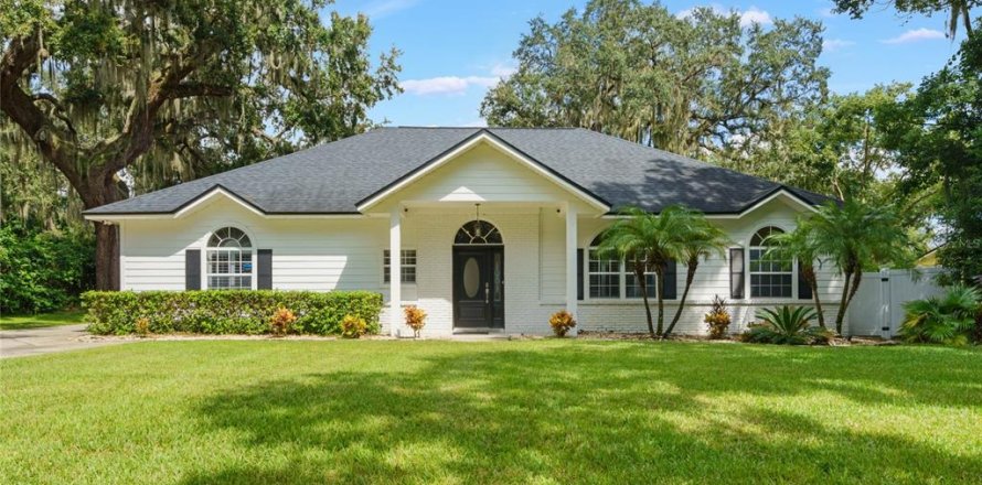 House in Windermere, Florida 4 bedrooms, 314.94 sq.m. № 2104586