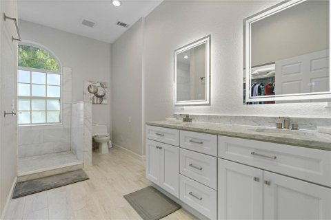 House in Windermere, Florida 4 bedrooms, 314.94 sq.m. № 2104586 - photo 27