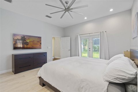House in Windermere, Florida 4 bedrooms, 314.94 sq.m. № 2104586 - photo 25