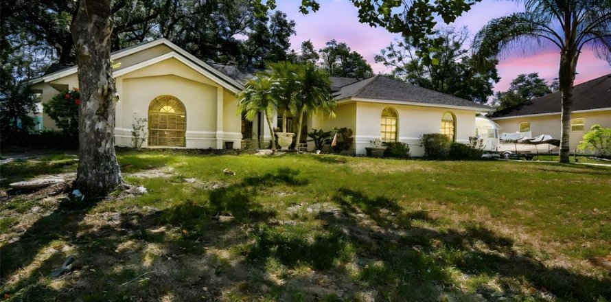 Villa ou maison à Winter Haven, Floride 4 chambres, 220.74 m2 № 1674143