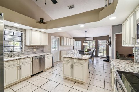 Villa ou maison à vendre à Winter Haven, Floride: 4 chambres, 220.74 m2 № 1674143 - photo 13