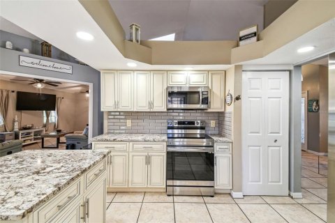 Villa ou maison à vendre à Winter Haven, Floride: 4 chambres, 220.74 m2 № 1674143 - photo 15