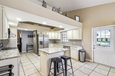 Villa ou maison à vendre à Winter Haven, Floride: 4 chambres, 220.74 m2 № 1674143 - photo 17