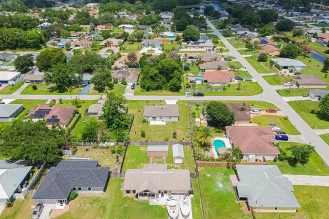 House in Port St. Lucie, Florida 3 bedrooms, 119.47 sq.m. № 2191041 - photo 20