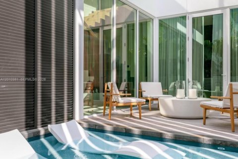 Casa en venta en Miami Beach, Florida, 4 dormitorios, 387.22 m2 № 2171039 - foto 4