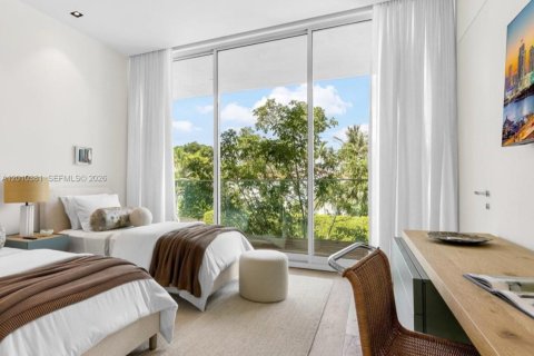 Casa en venta en Miami Beach, Florida, 4 dormitorios, 387.22 m2 № 2171039 - foto 13