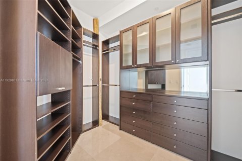 Снять в аренду кондоминиум в Санни-Айлс-Бич, Флорида 2 спальни, 207.64м2, № 1974935 - фото 15