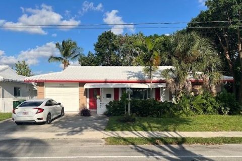House in Tamarac, Florida 2 bedrooms, 153.47 sq.m. № 1770726 - photo 1