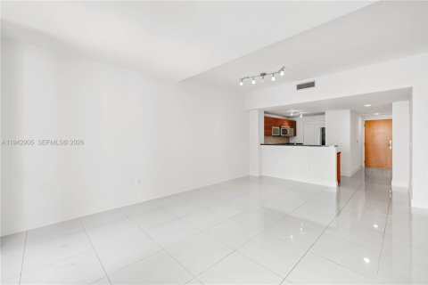 Снять в аренду кондоминиум в Майами, Флорида 1 спальня, 74.88м2, № 2000473 - фото 5