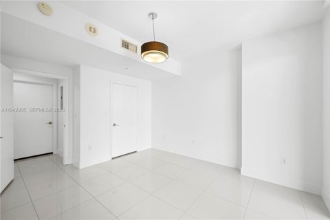 Снять в аренду кондоминиум в Майами, Флорида 1 спальня, 74.88м2, № 2000473 - фото 11