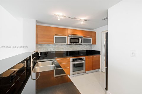 Снять в аренду кондоминиум в Майами, Флорида 1 спальня, 74.88м2, № 2000473 - фото 4