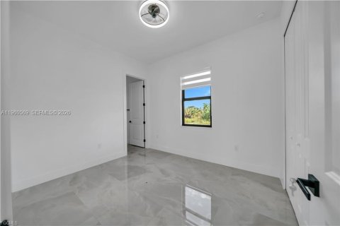 Casa en venta en Lehigh Acres, Florida, 3 dormitorios, 98.48 m2 № 2033991 - foto 16